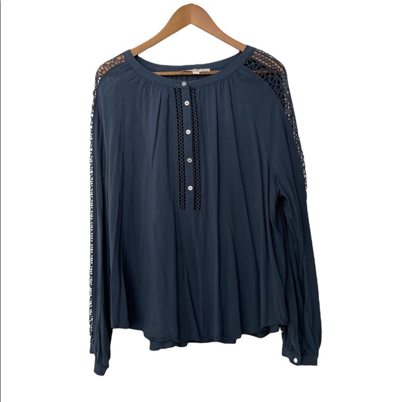 LOFT Tops - LOFT navy blue blouse